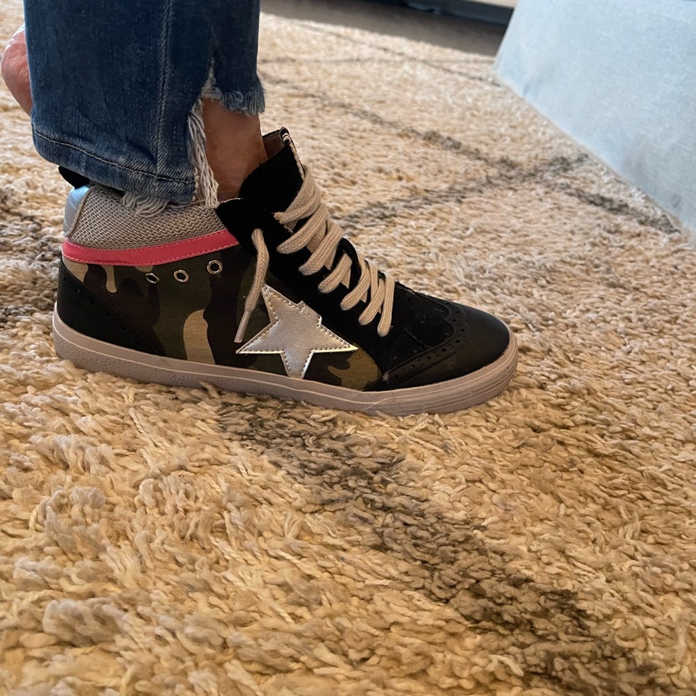 Golden Goose Inspired Mids.  Shu Shop brand.  Size 8.5.  Like New